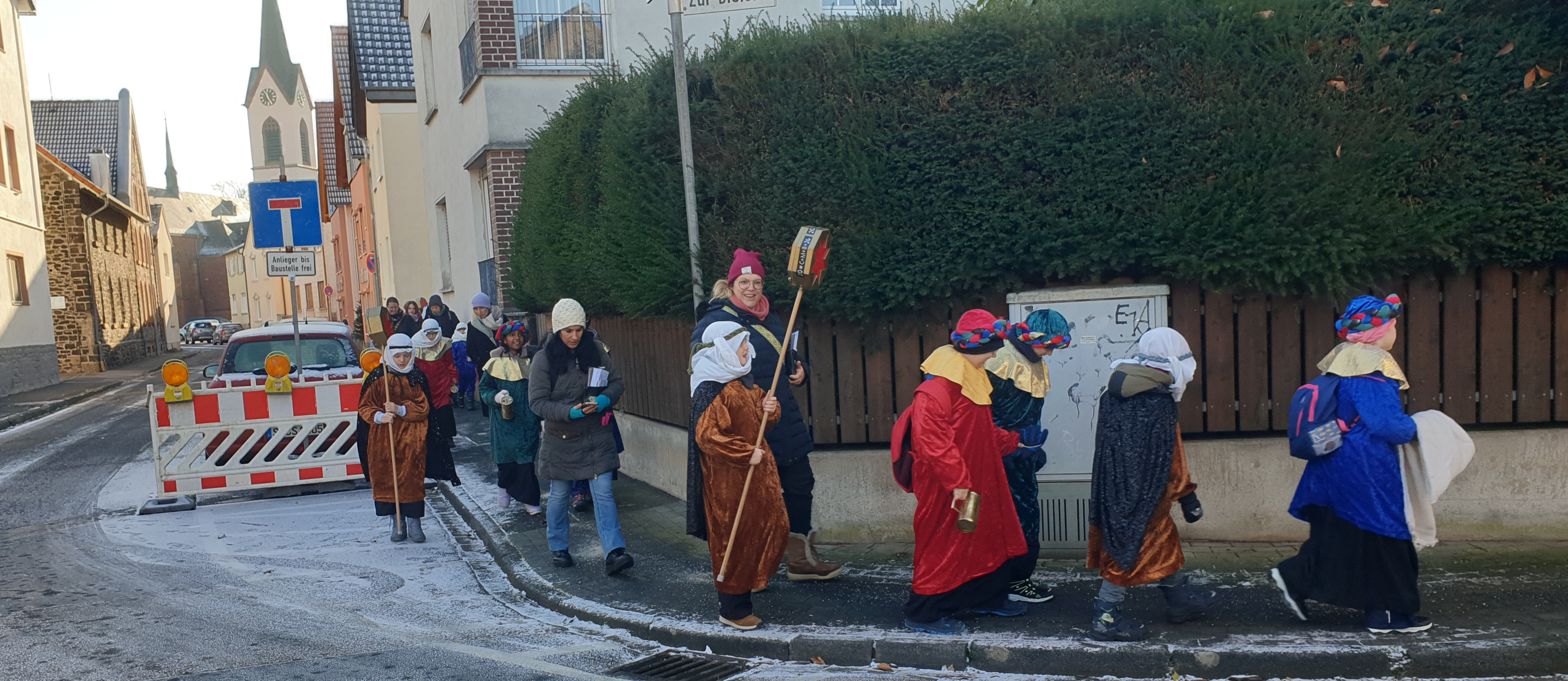  Sternsinger 2026: Unterwegs auch bei widrigen Witterungen. &copy; Giuseppe Abrami