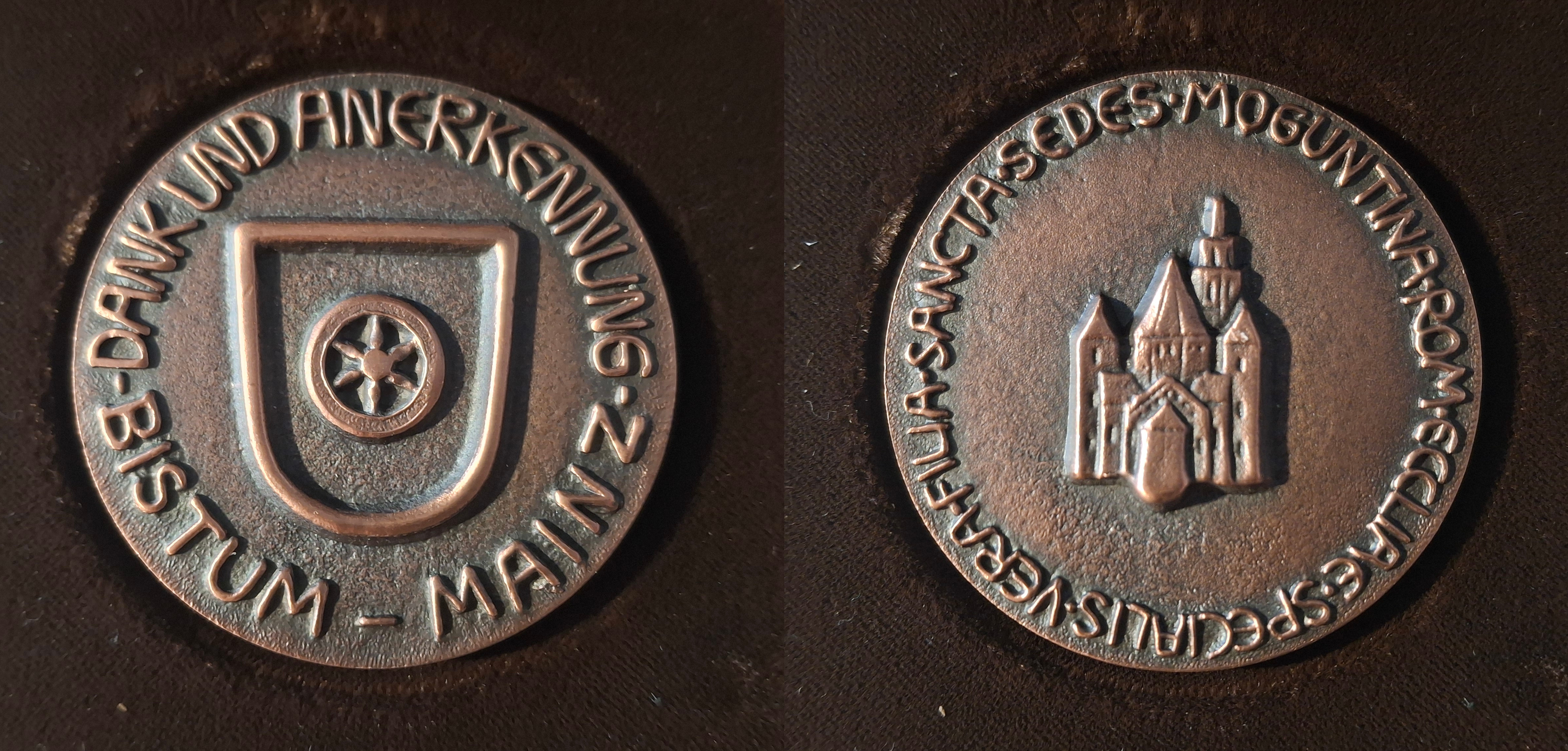  Medallie: Dank und Anerkennung. &copy; Wolfram Schmidt