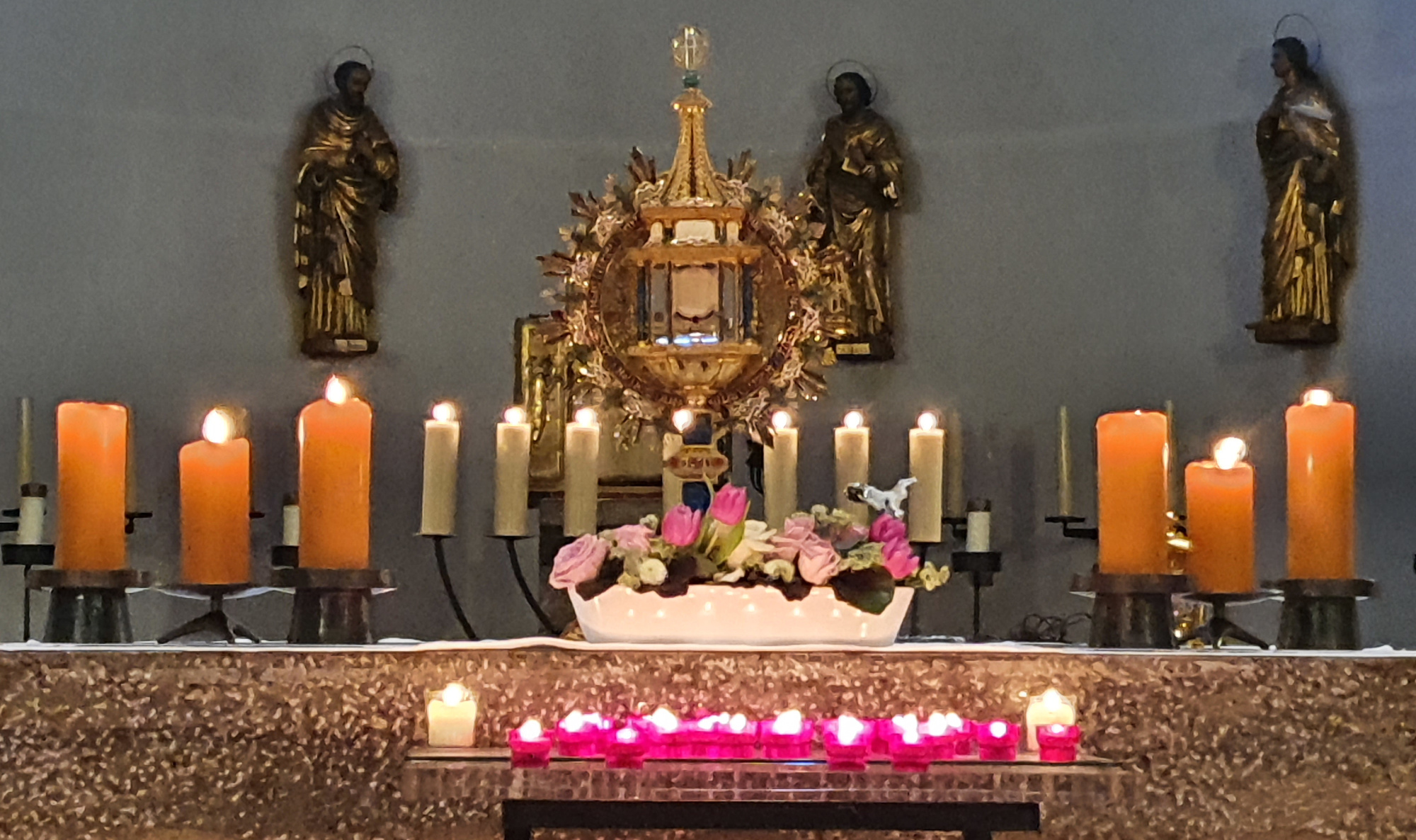  Monstranz am Großen Gebet in St. Peter und Paul. © Bild: Andreas Schlett